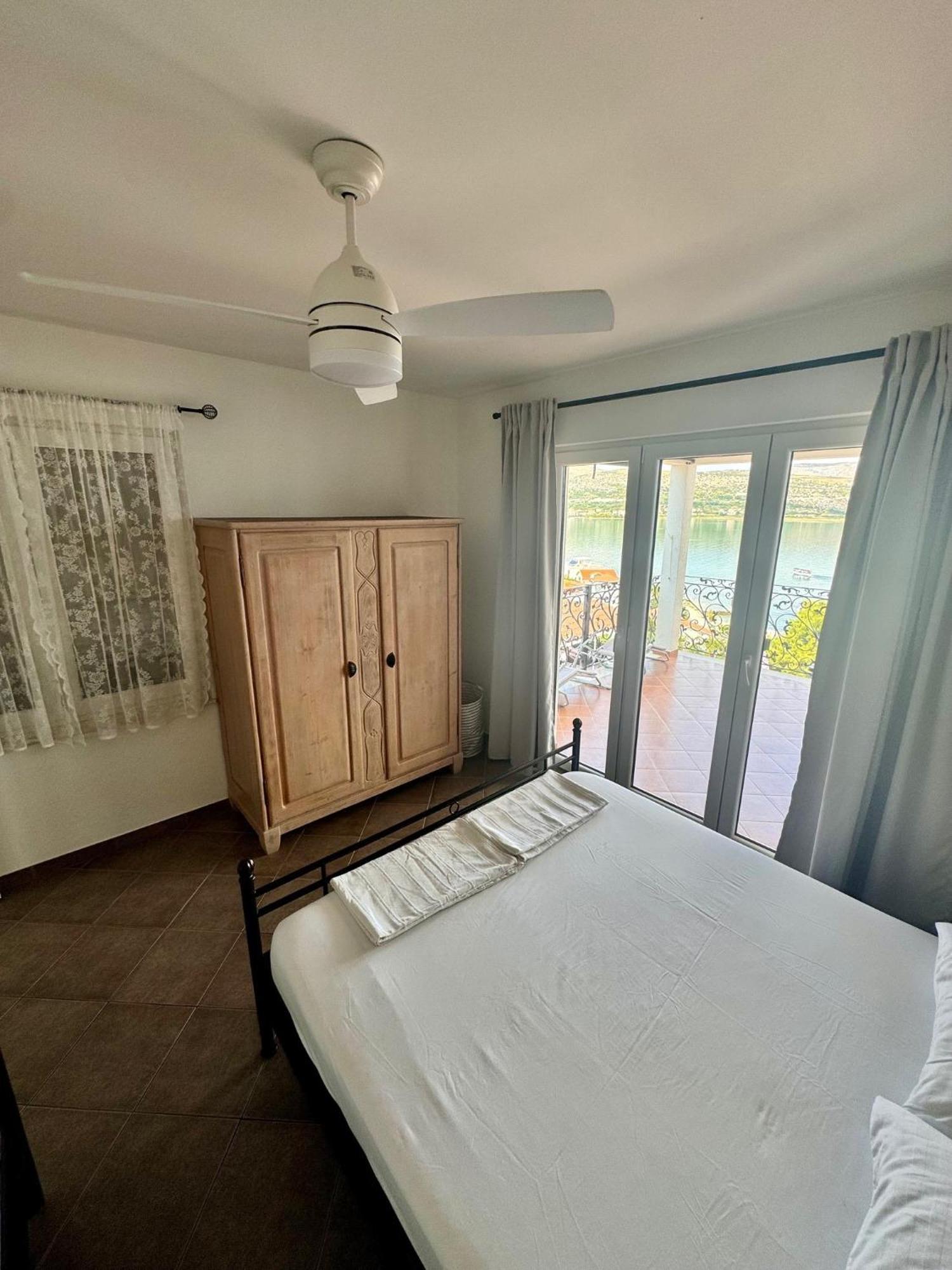 Apartment Nanito Trogir Exteriör bild